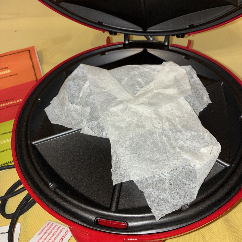 The El Paso Chile Company Quesadilla Maker S676 Red Pepper Design With No Box - Picture 5 of 9